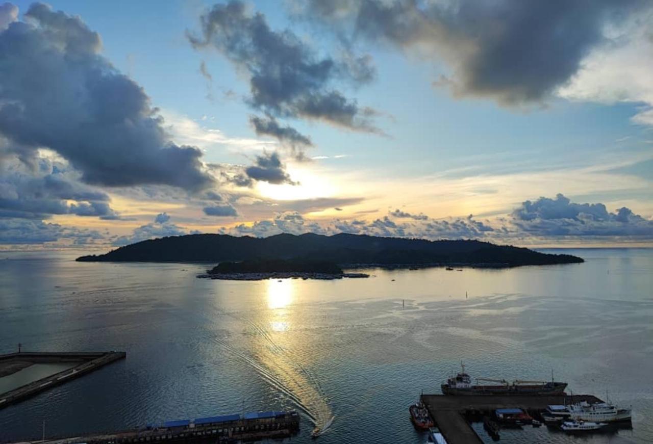 Jesselton Quay Sea View Hotel Kota Kinabalu Ngoại thất bức ảnh