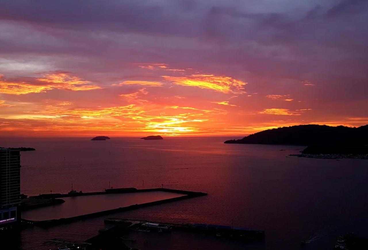 Jesselton Quay Sea View Hotel Kota Kinabalu Ngoại thất bức ảnh