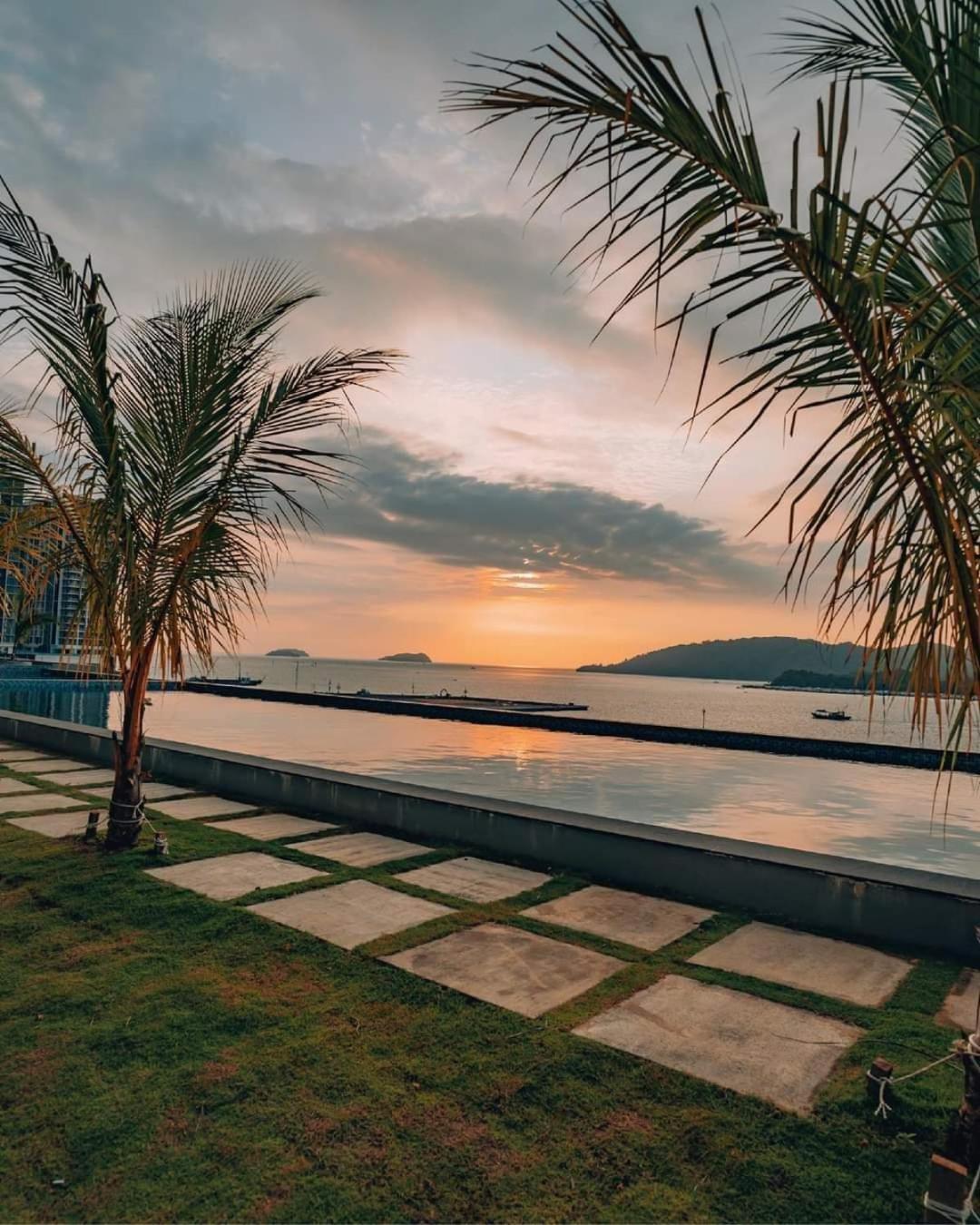 Jesselton Quay Sea View Hotel Kota Kinabalu Ngoại thất bức ảnh